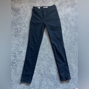 Levi’s 721 high rise skinny black jeans
